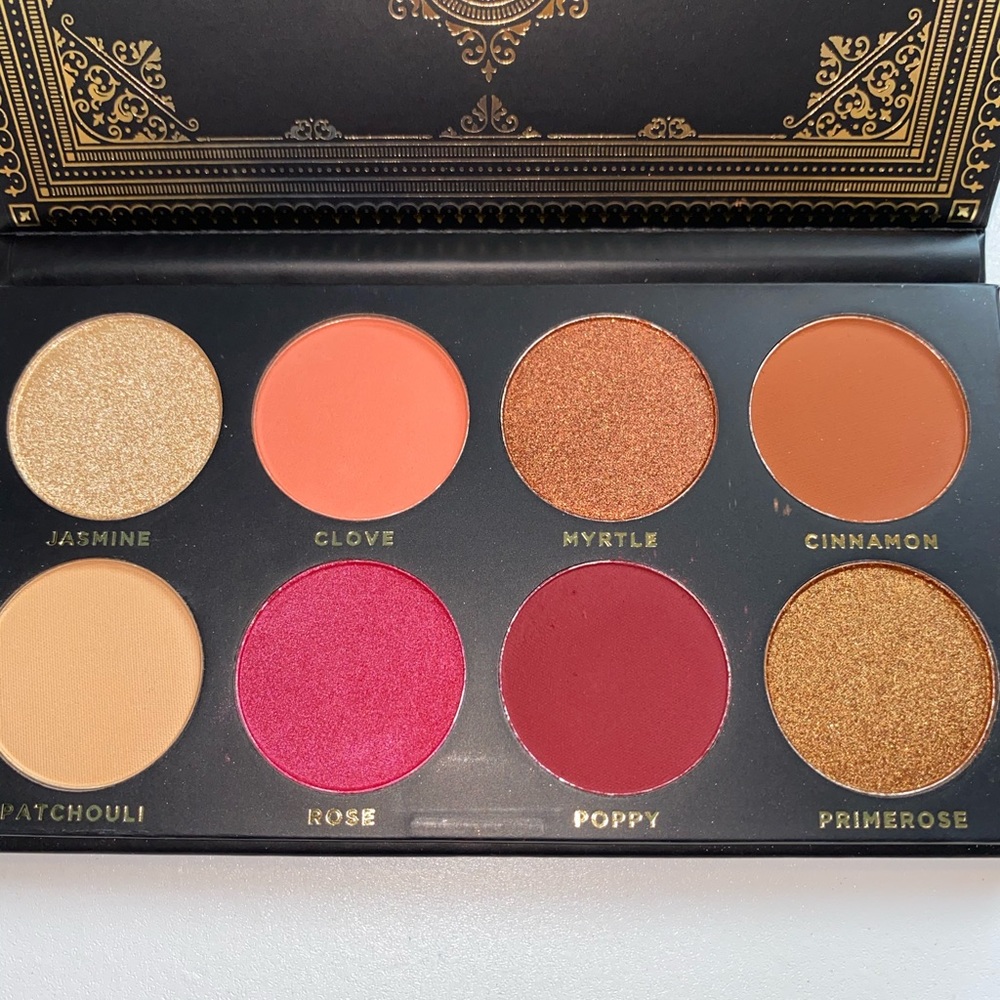 Ace beauty eyeshadow palette